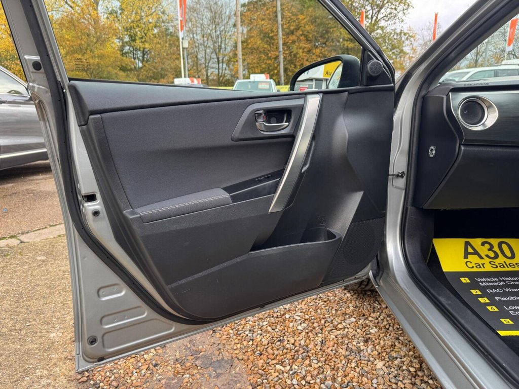 Used Toyota Auris 2015 for sale - 76496486: Photo 41