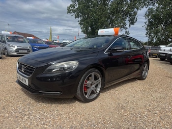 Used Volvo V40 2014 for sale - 78864010: Photo