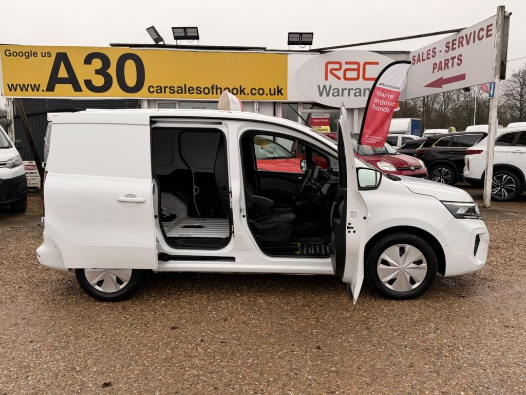 Used Nissan Other 2023 for sale - 77608885: Photo 19