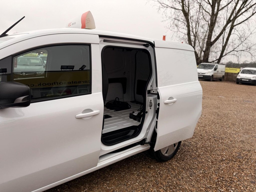 Used Nissan Other 2023 for sale - 77608885: Photo 39