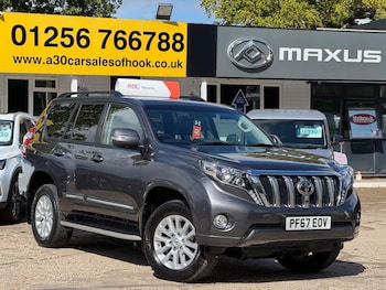 2017 (67) - 2.8D Invincible Auto 4WD Euro 6 5dr (7 Seats)