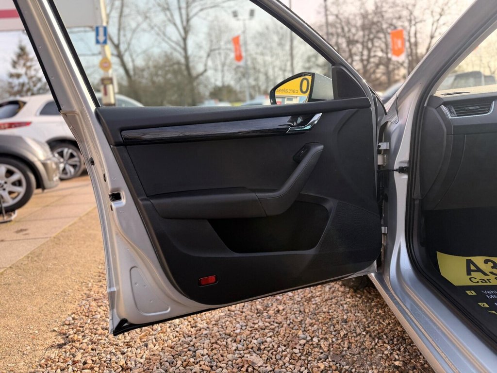 Used Skoda Octavia 2017 for sale - 77133658: Photo 41