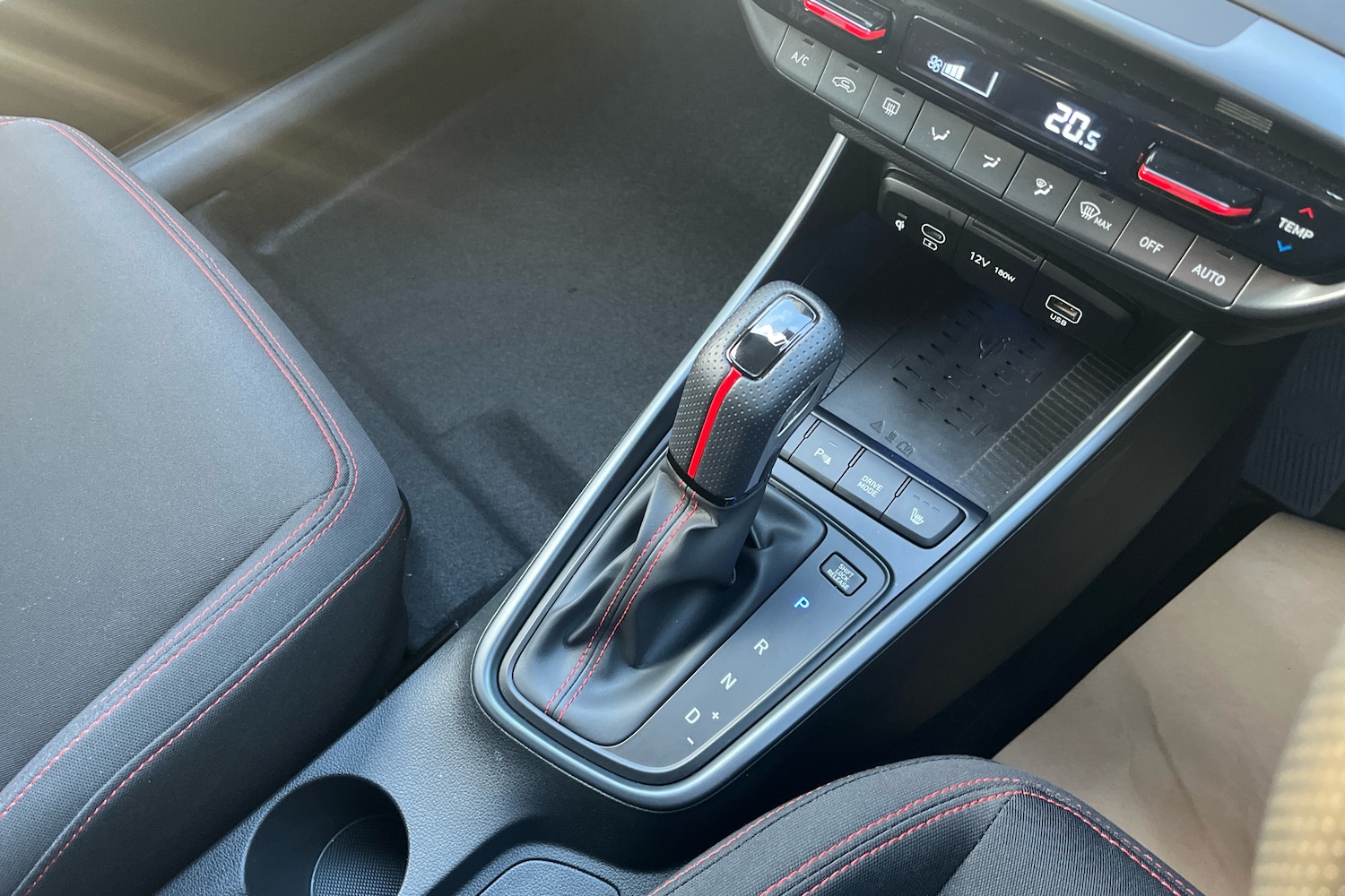 Used Hyundai i20 2024 for sale - 77706232: Photo 14