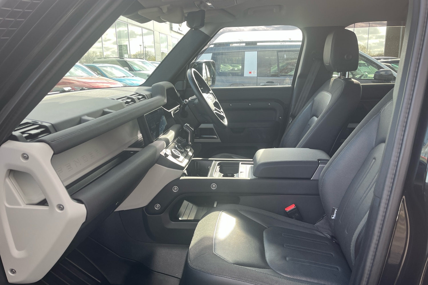 Used Land Rover Defender 2020 for sale - 77916002: Photo 6