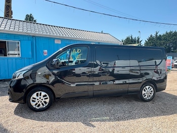 Used Renault Trafic 2018 for sale - 78997130: Photo