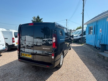 Used Renault Trafic 2018 for sale - 78997130: Photo
