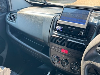 Used Vauxhall Combo 2018 for sale - 78956035: Photo