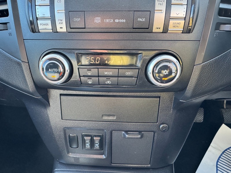 Used Mitsubishi Shogun 2010 for sale - 78045254: Photo 2