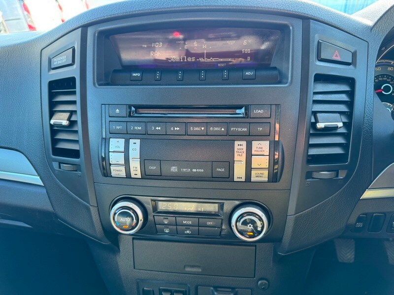 Used Mitsubishi Shogun 2010 for sale - 78045254: Photo 3