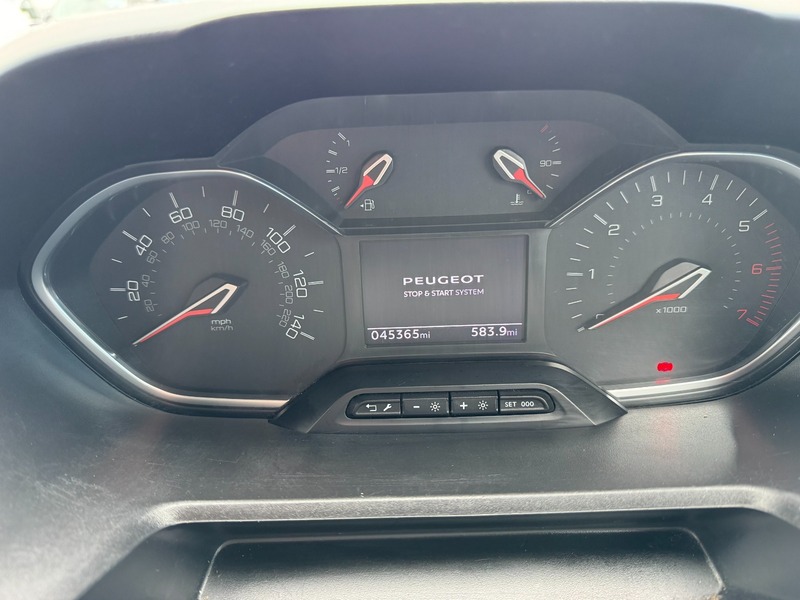 Used Peugeot Partner 2024 for sale - 77595007: Photo 5