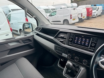 Used Volkswagen Transporter 2021 for sale - 78570807: Photo