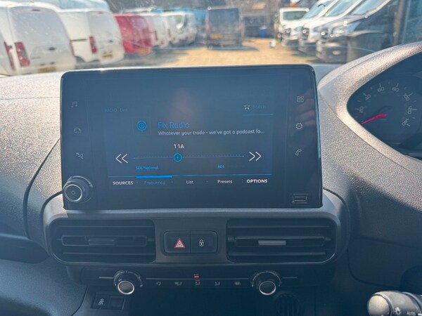 Used Peugeot Partner 2020 for sale - 74649360: Photo 5