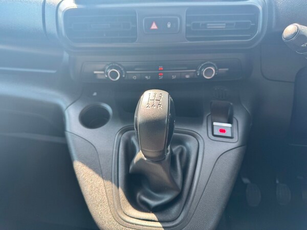 Used Peugeot Partner 2020 for sale - 74649360: Photo 6