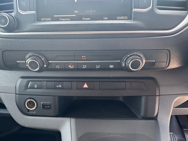 Used Vauxhall Vivaro 2022 for sale - 76119406: Photo 2