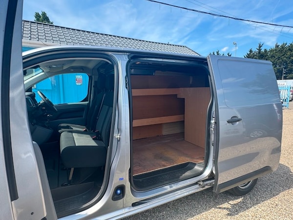 Used Vauxhall Vivaro 2022 for sale - 76119406: Photo 9