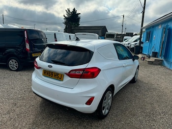 Used Ford Fiesta 2020 for sale - 77277010: Photo