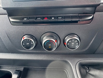 Used Renault Master 2023 for sale - 78097639: Photo