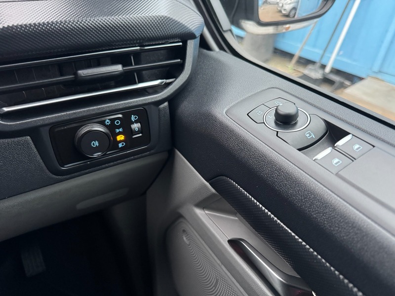 Used Ford Transit Custom 2024 for sale - 76740884: Photo 6