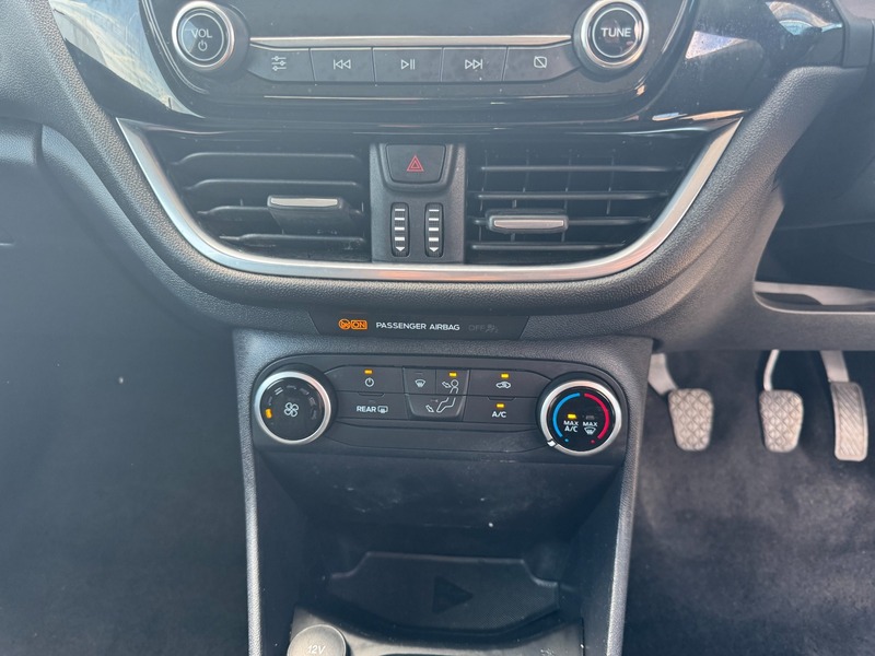 Used Ford Fiesta 2020 for sale - 77328828: Photo 2