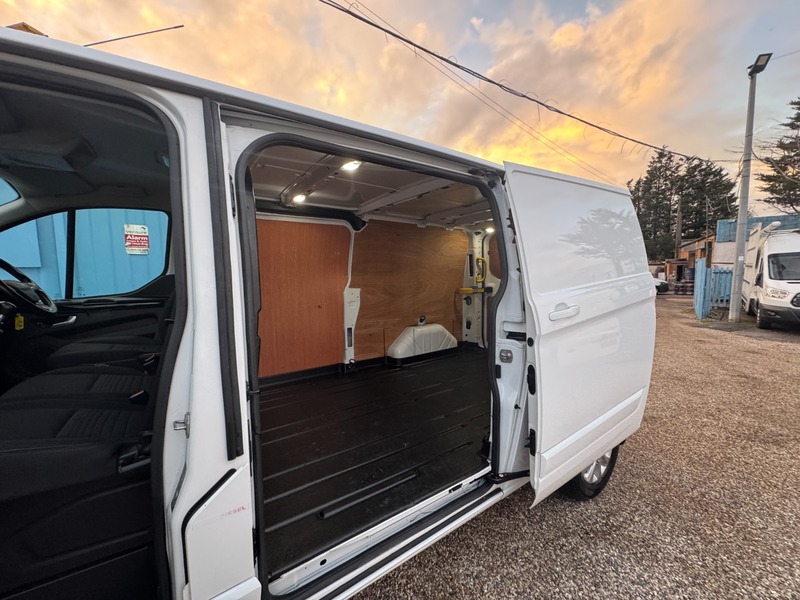 Used Ford Transit Custom 2022 for sale - 76482659: Photo 16