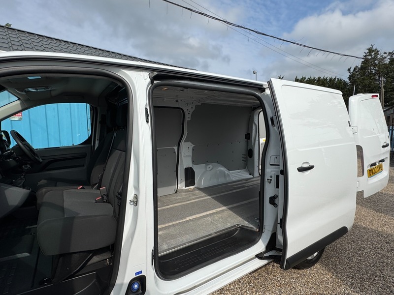 Used Vauxhall Vivaro 2022 for sale - 76119403: Photo 17