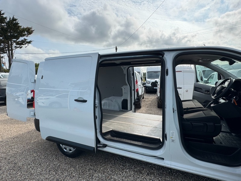 Used Vauxhall Vivaro 2022 for sale - 76119403: Photo 18