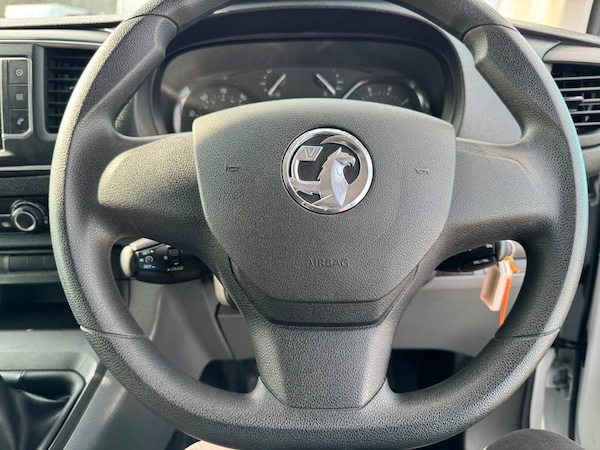 Used Vauxhall Vivaro 2022 for sale - 76119403: Photo 5