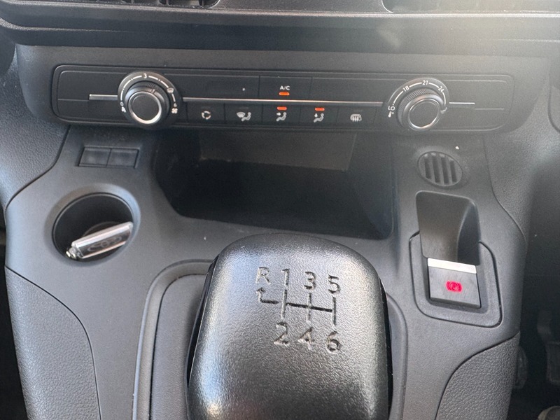 Used Toyota ProAce 2022 for sale - 76643087: Photo 2