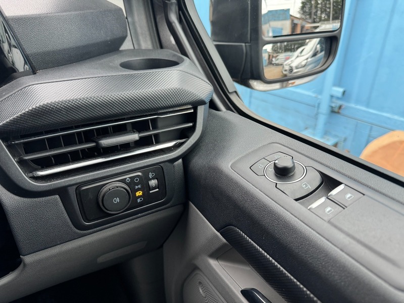 Used Ford Transit Custom 2024 for sale - 76686869: Photo 8