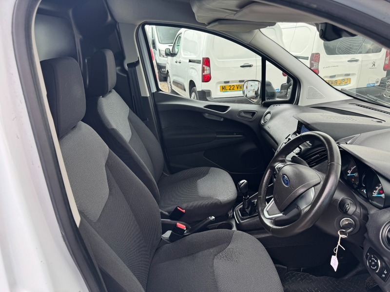 Used Ford Transit Courier 2020 for sale - 76583024: Photo 9