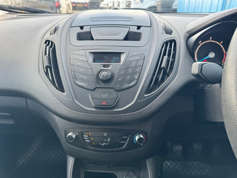 Used Ford Transit Courier 2017 for sale - 76386963: Photo 2