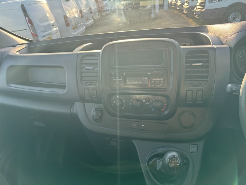 Used Vauxhall Vivaro 2018 for sale - 77007826: Photo 2