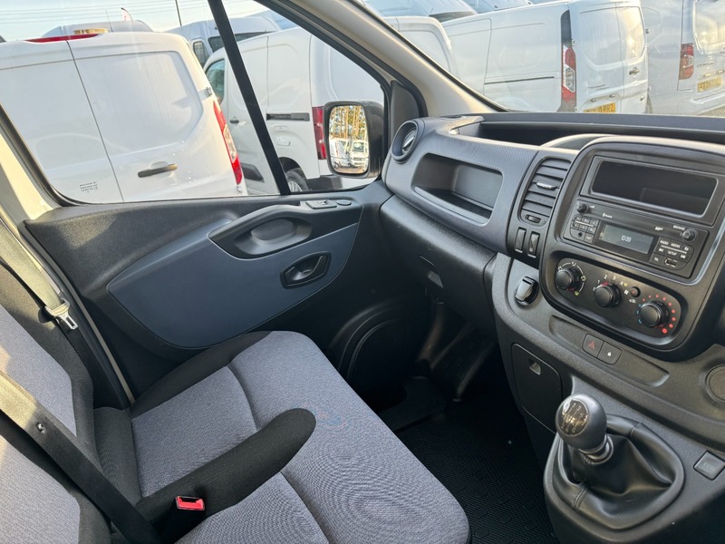 Used Vauxhall Vivaro 2018 for sale - 77007826: Photo 5