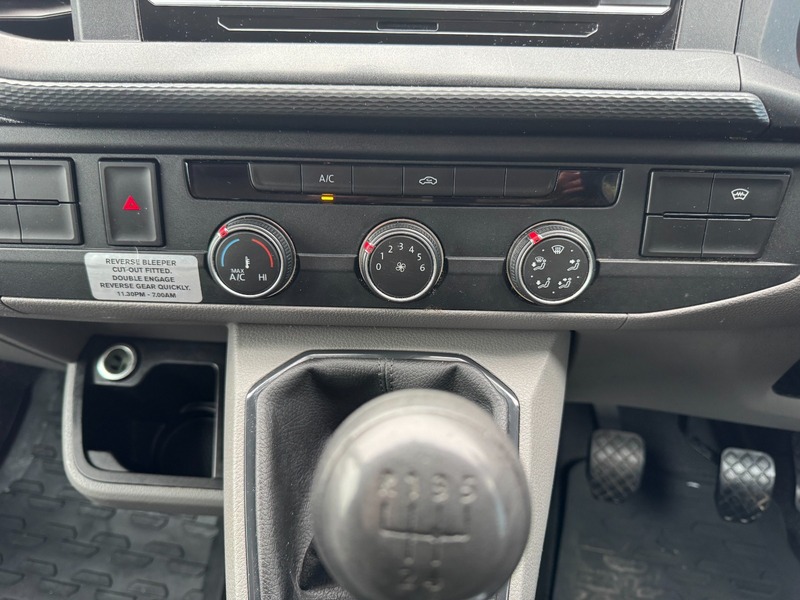 Used Volkswagen Transporter 2021 for sale - 77328871: Photo 2