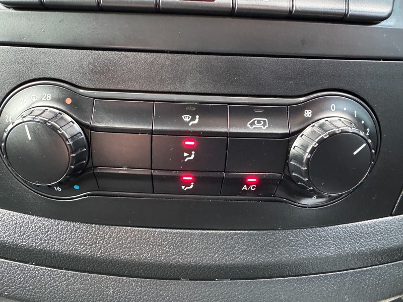 Used Mercedes-Benz Vito 2022 for sale - 77643413: Photo 2