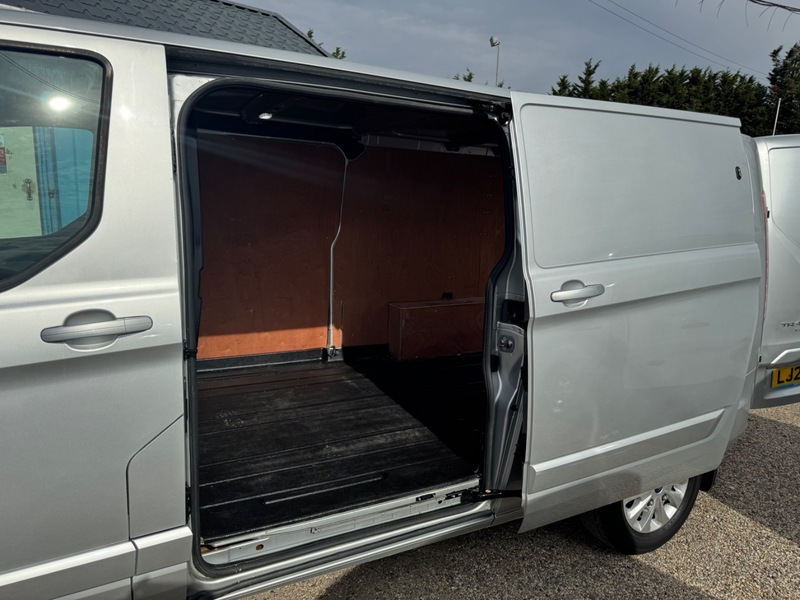 Used Ford Transit Custom 2022 for sale - 76482628: Photo 8