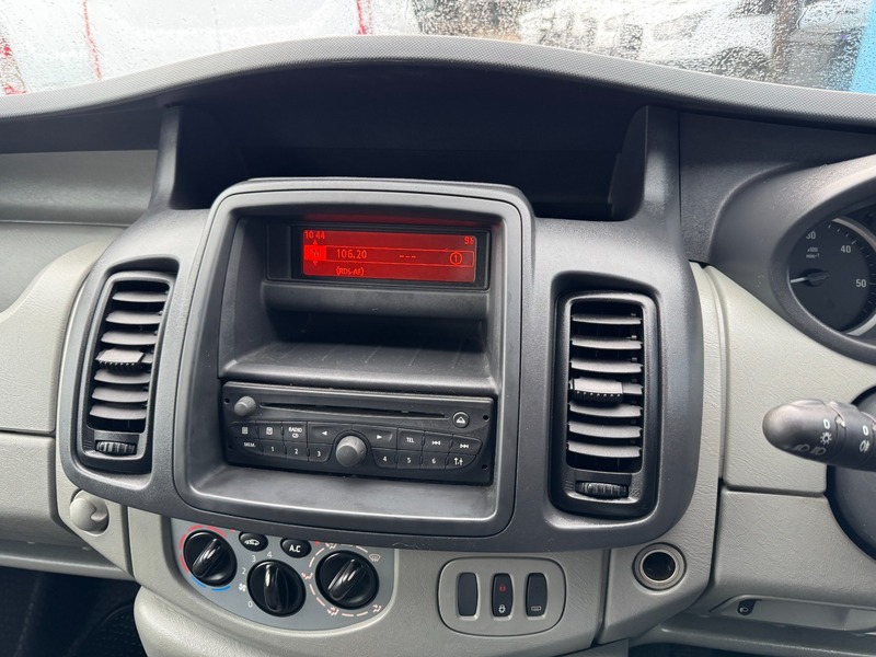 Used Vauxhall Vivaro 2011 for sale - 77508195: Photo 4