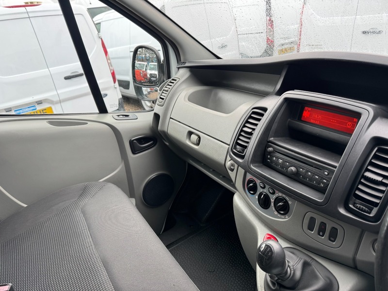 Used Vauxhall Vivaro 2011 for sale - 77508195: Photo 5