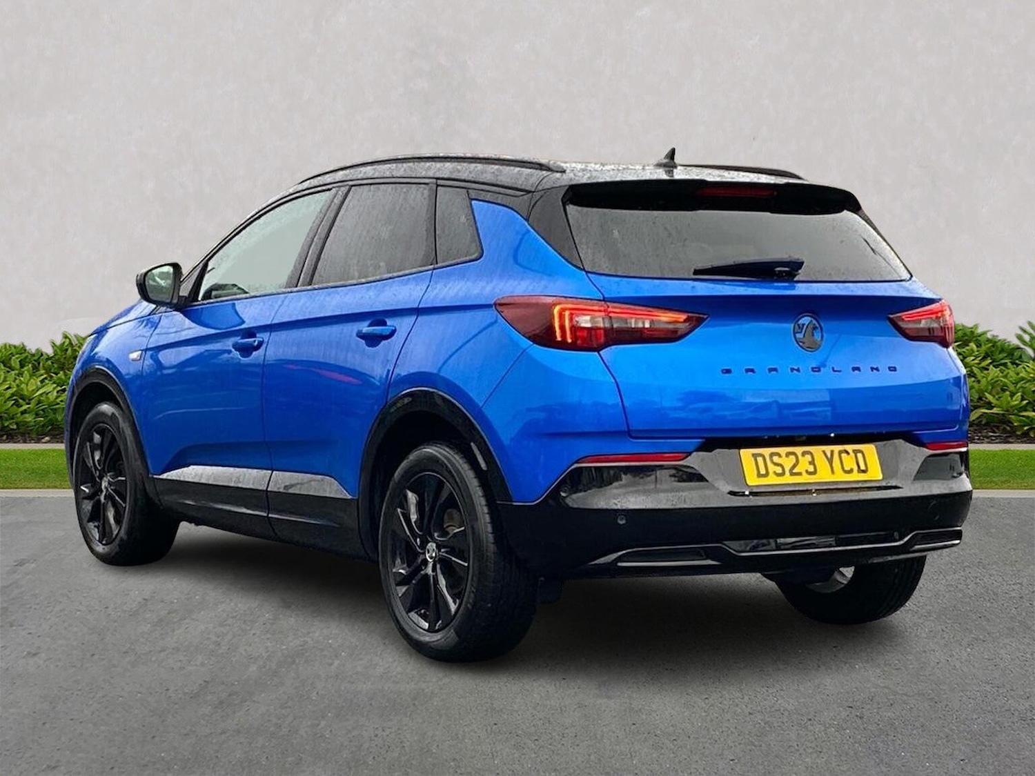 Used Vauxhall Grandland 2023 for sale - 76492444: Photo 2