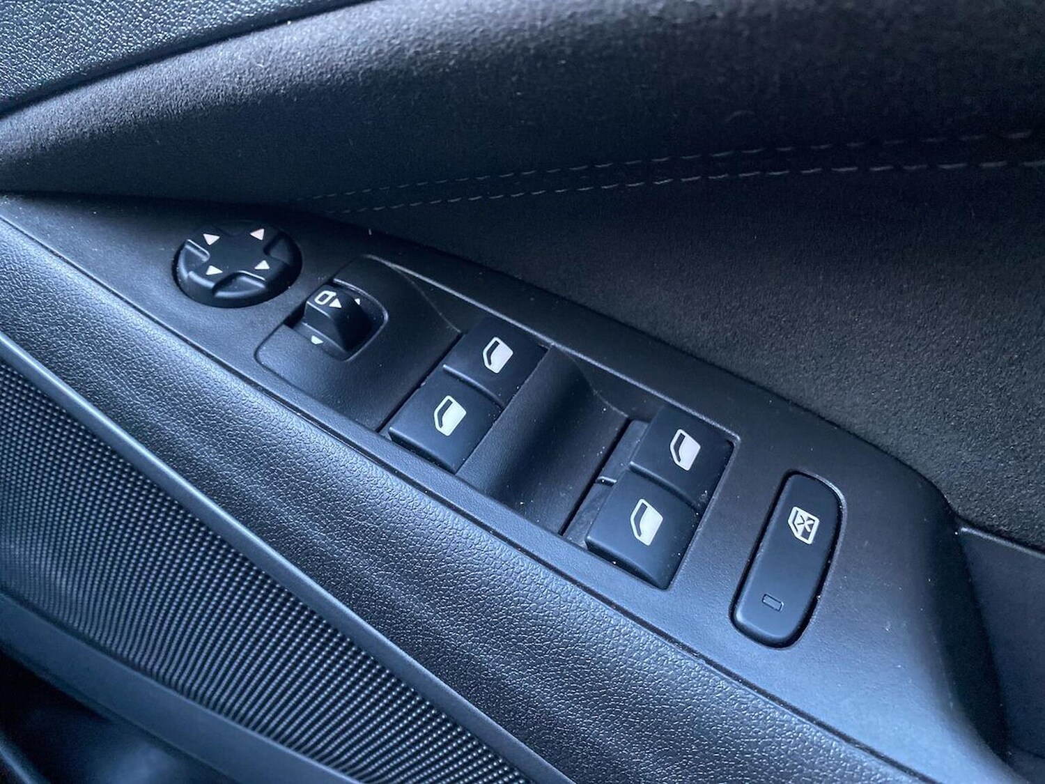 Used Vauxhall Crossland 2024 for sale - 76969948: Photo 21