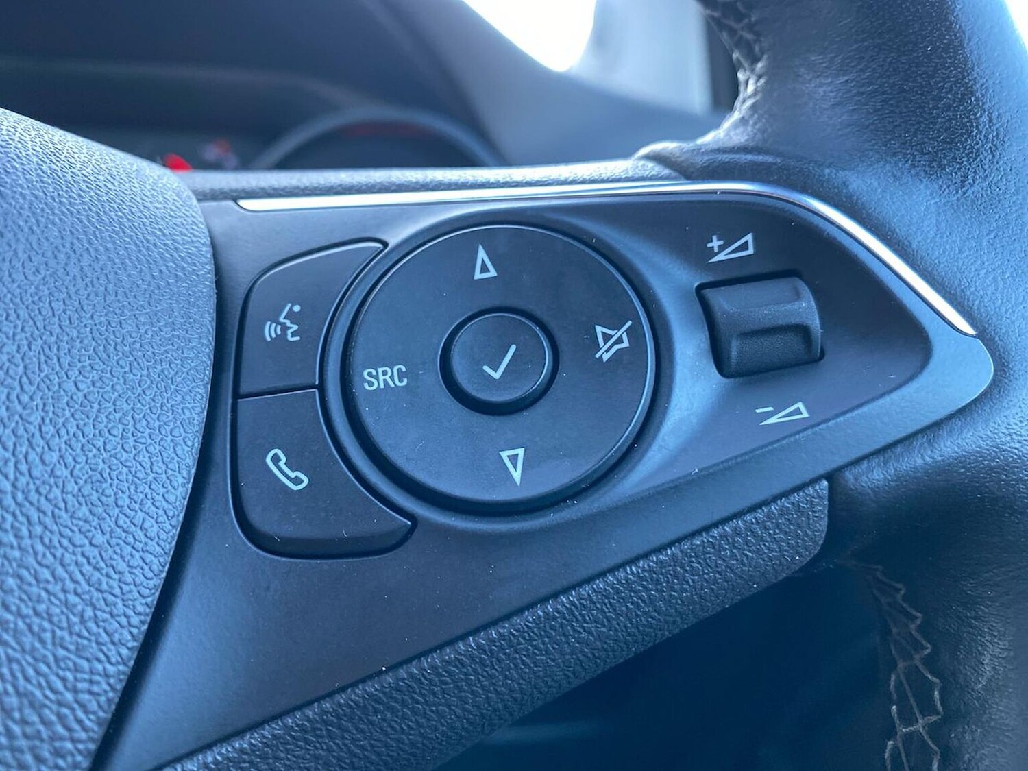 Used Vauxhall Crossland 2024 for sale - 76969948: Photo 26