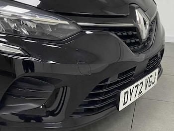 Used Renault Clio 2022 for sale - 76765396: Photo