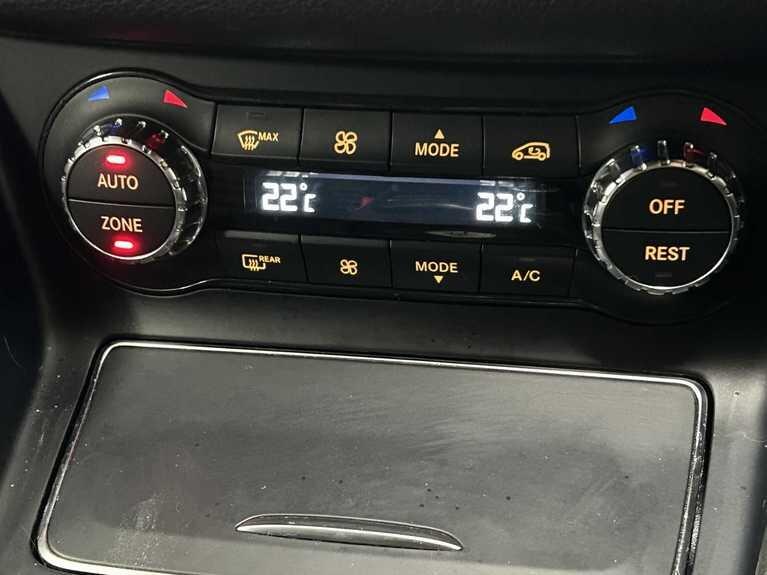 Used Mercedes-Benz GLA 2018 for sale - 77696037: Photo 39