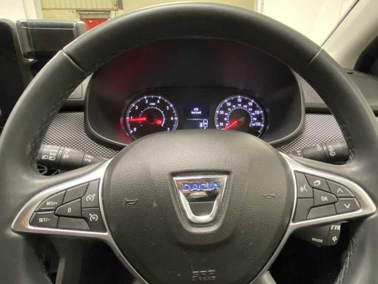 Used Dacia Sandero 2021 for sale - 76912639: Photo 31