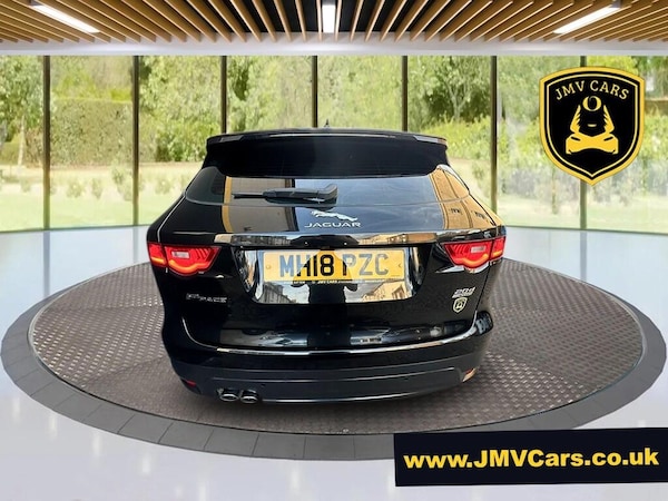 Used Jaguar F-Pace 2018 for sale - 76200851: Photo 6