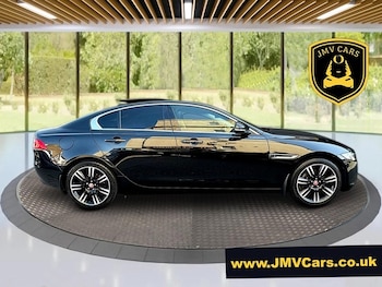 Used Jaguar XE 2017 for sale - 75444999: Photo