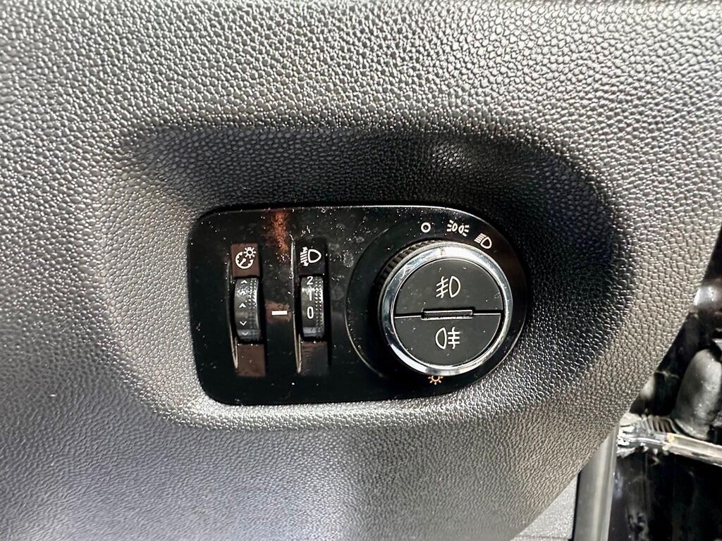 Used Vauxhall Corsa for sale - 77537379: Photo 14