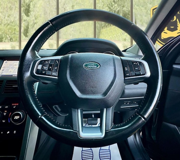 Used Land Rover Discovery Sport 2017 for sale - 76336872: Photo 16