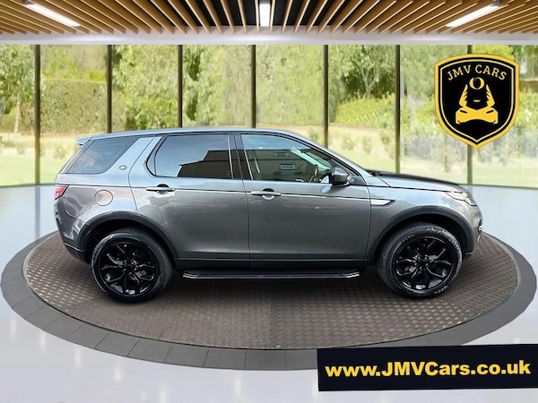 Used Land Rover Discovery Sport 2017 for sale - 76336872: Photo 2