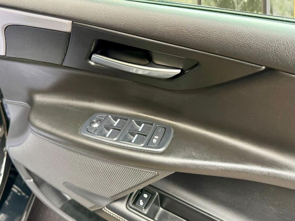 Used Jaguar XE 2017 for sale - 78058682: Photo 19